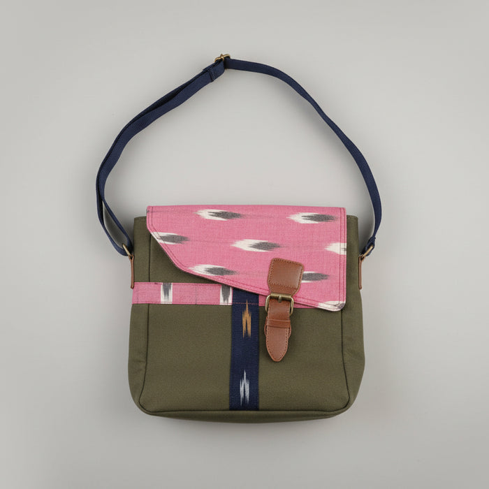 Nomad One handcrafted artisan bag by NIIRA, everyday carry with heritage design